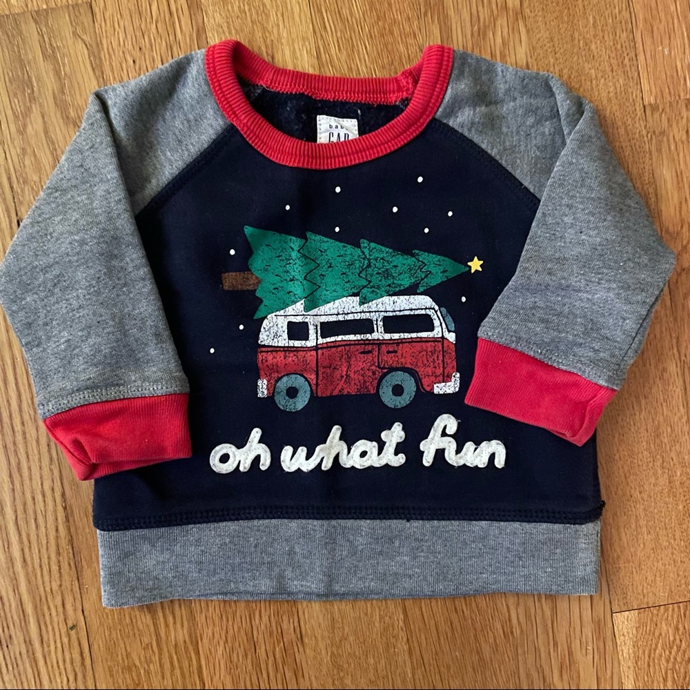 Baby Gap Oh What Fun crewneck sweatshirt 6-12m EUC